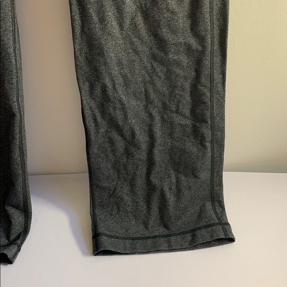 Grey Lululemon Pants Sz 6 - Picture 3 of 10